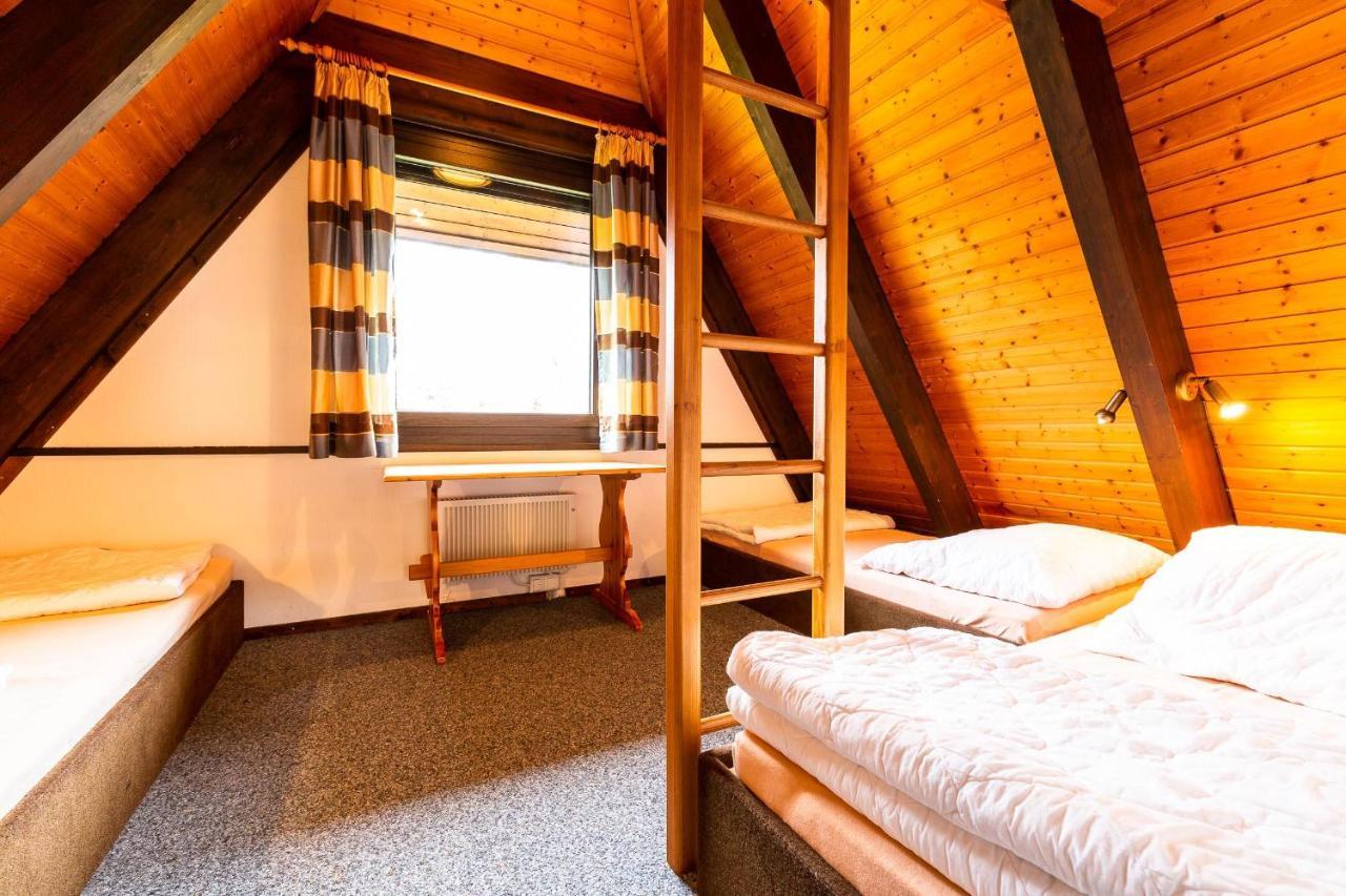 Ferienwohnpark Immenstaad Am Bodensee Nurdachhaus Typ 8 Ndt 099 Exteriör bild